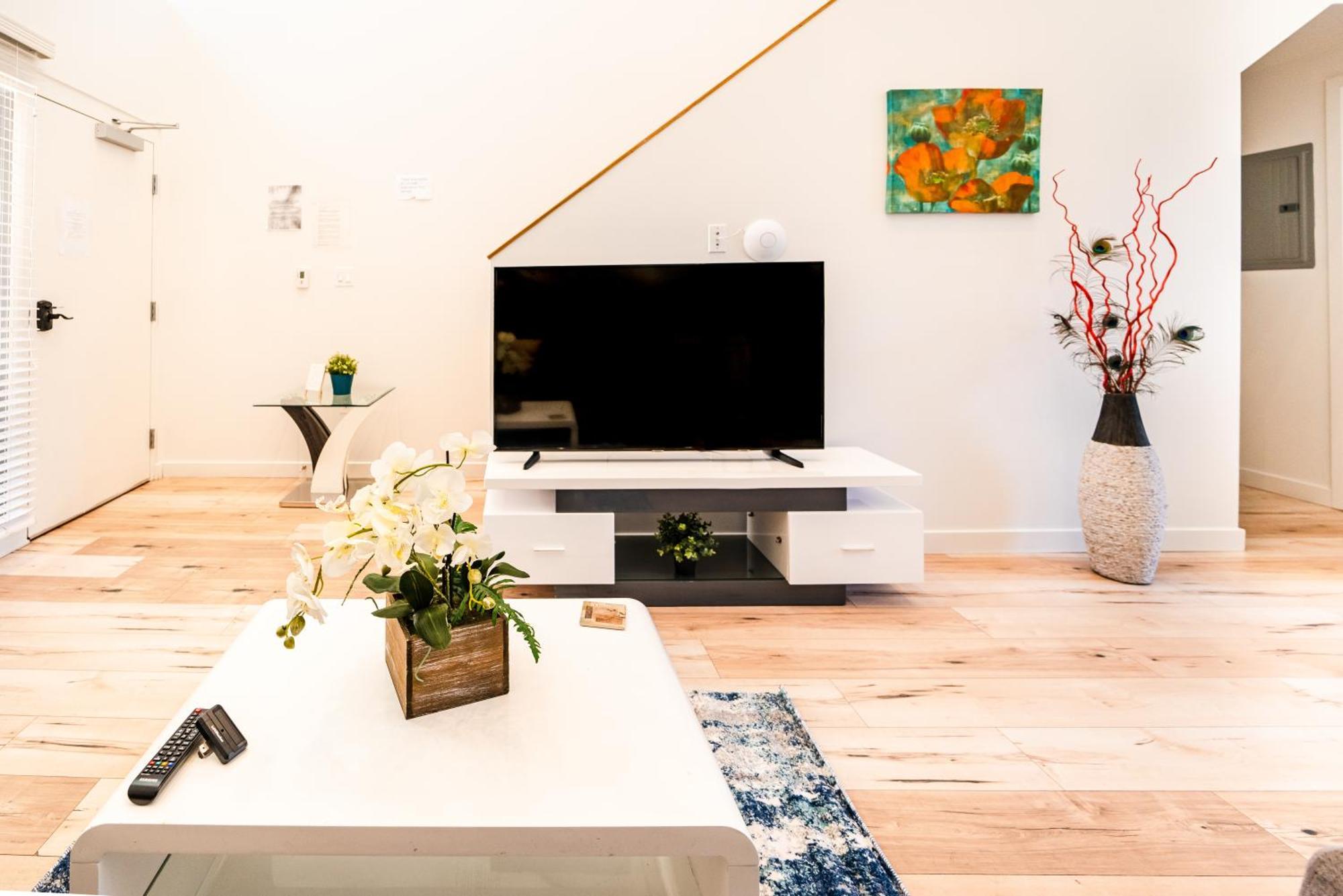 Apartamento Chic Modern Loft In Hollywood 1 Bedroom With Balcony & Free Secure Parking Los Angeles